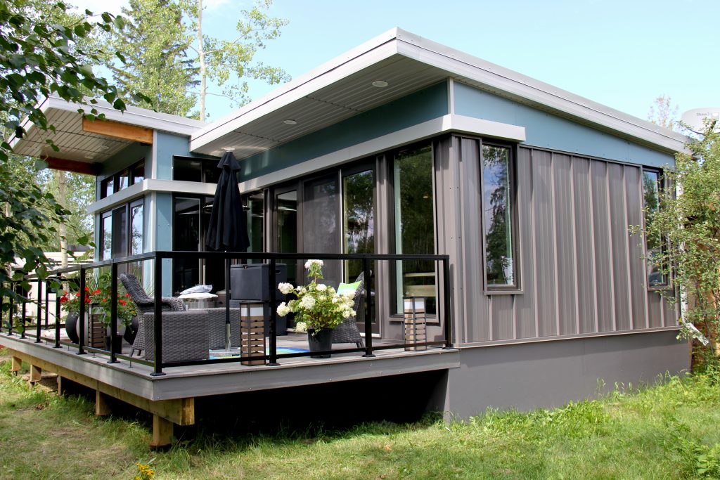 Pocket House build in Alberta