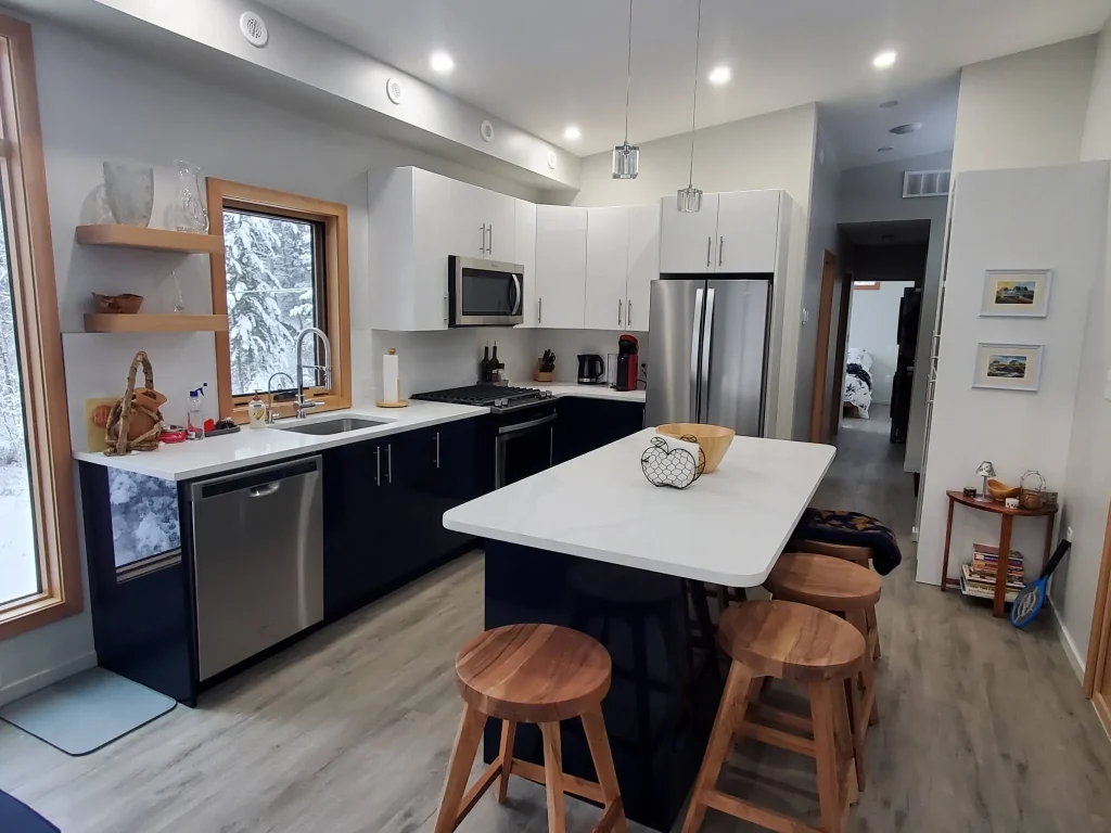 Fully furnished kitchen in a modular home